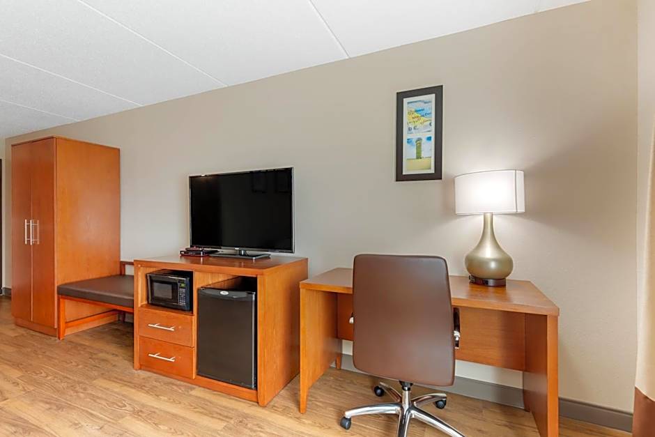 Comfort Inn & Suites Milford