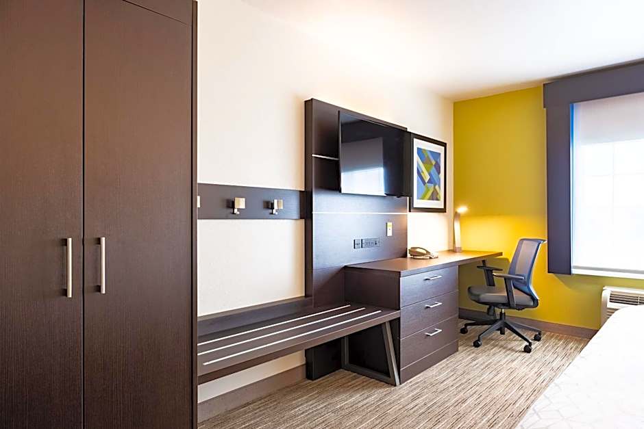 Holiday Inn Express Hotel & Suites Evanston By IHG