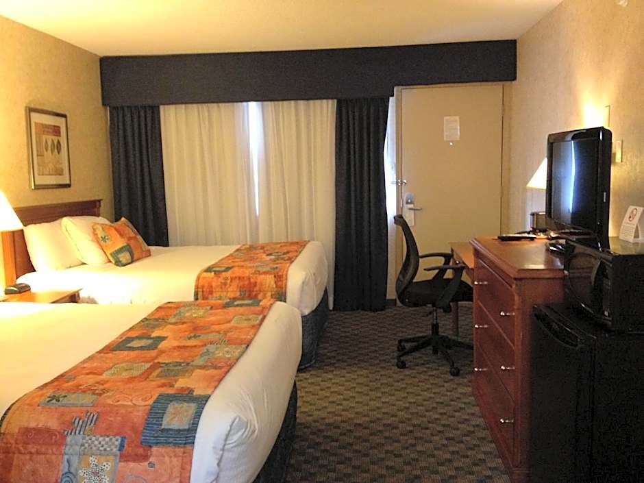 North Vancouver Hotel