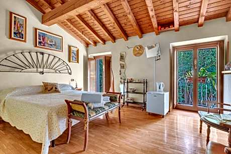Two Connecting Double Rooms