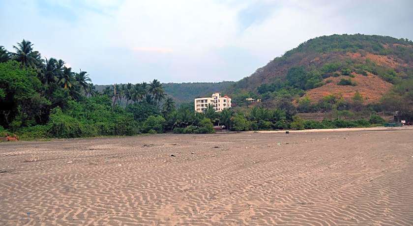 The Byke Skylark Seafront Resort, Dapoli