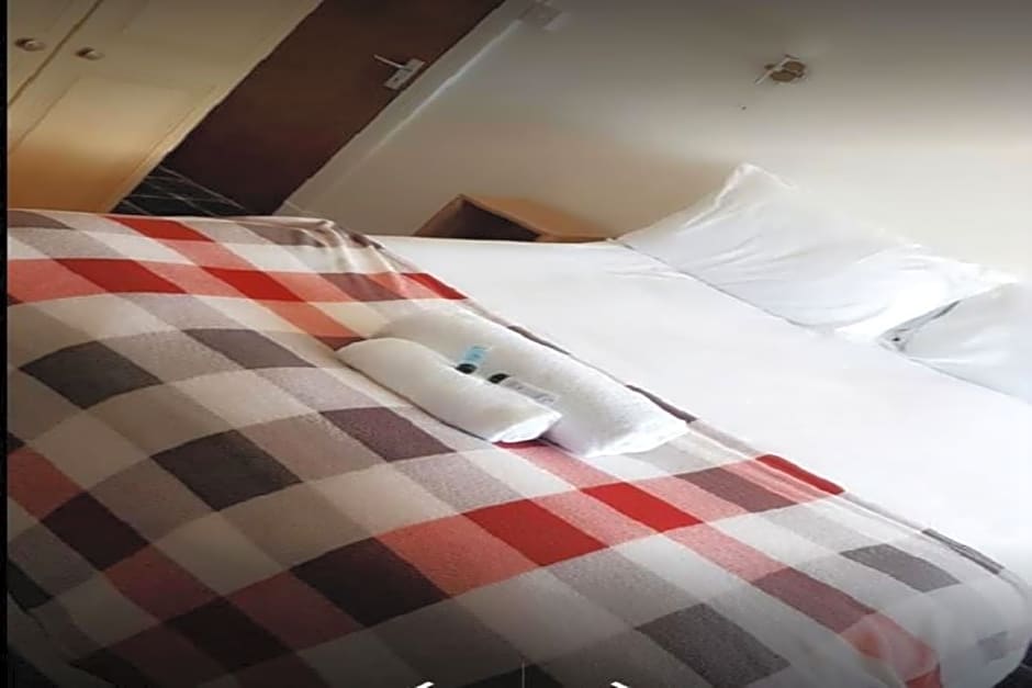 OYO Gothenburg Hotel - Adults Only