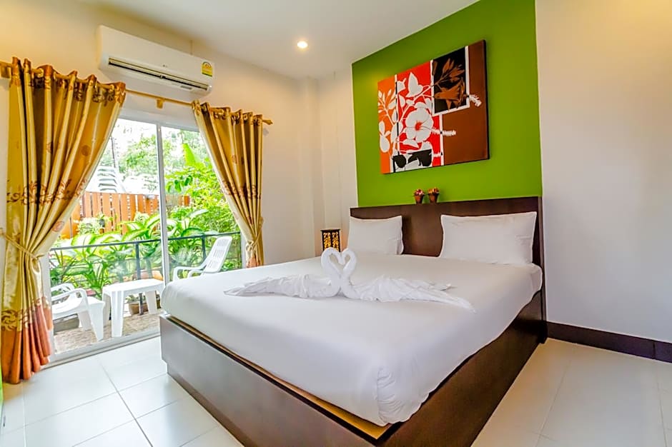 Baan Yuyen Karon Guesthouse