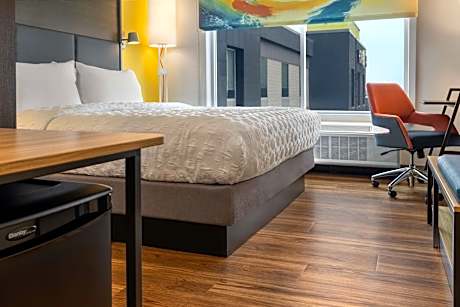 King Room with Walk-In Shower