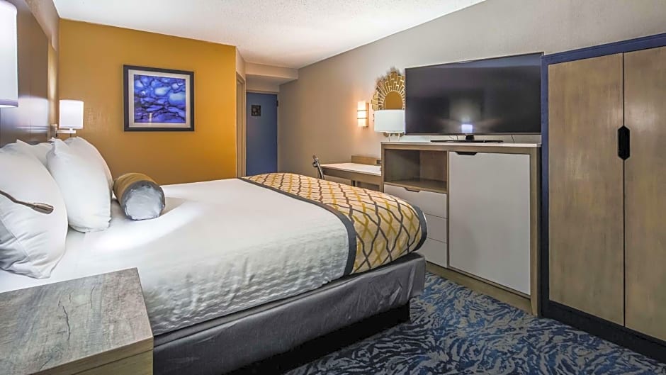 Best Western Plus Bloomington East