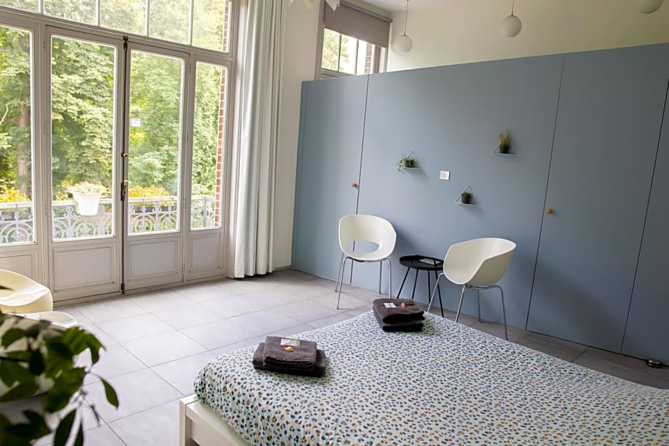 PLANT BASED b&b central Bruges