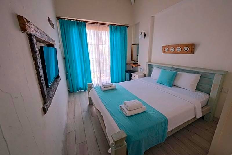 MorAnka Alaçatı