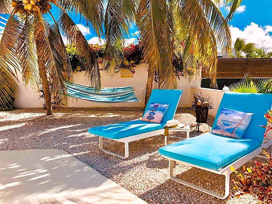 Karibu Aruba Boutique Hotel