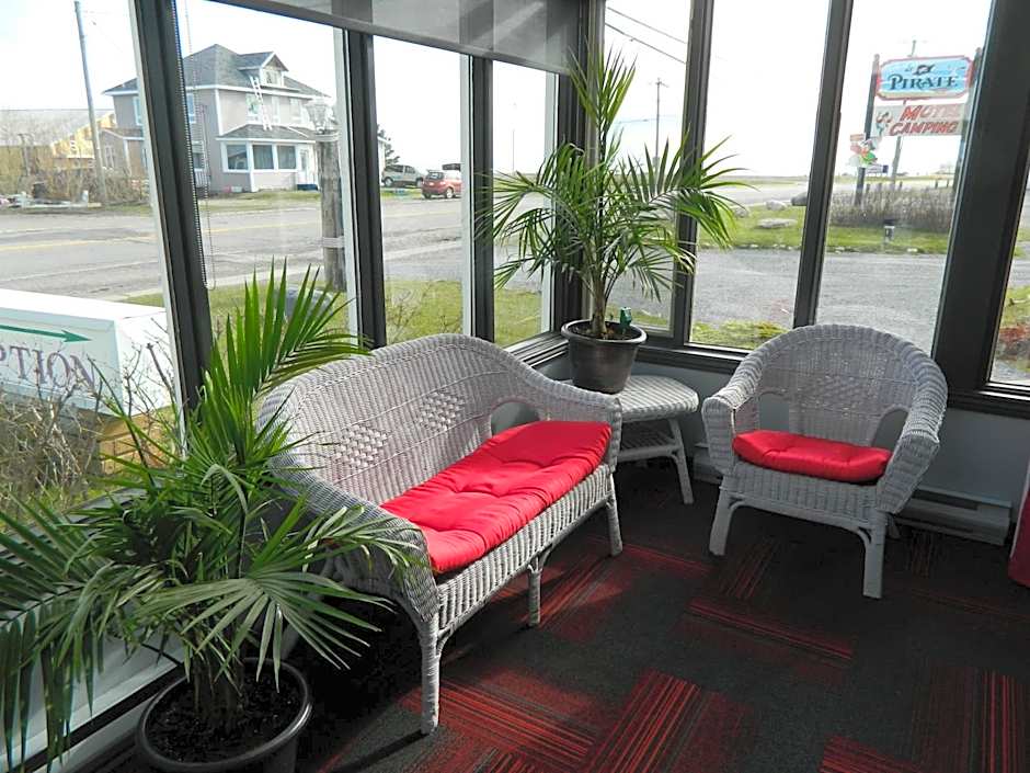 Le Pirate Motel et Camping