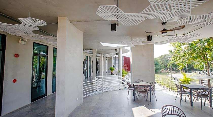 Le Lert Hotel Ratchaburi