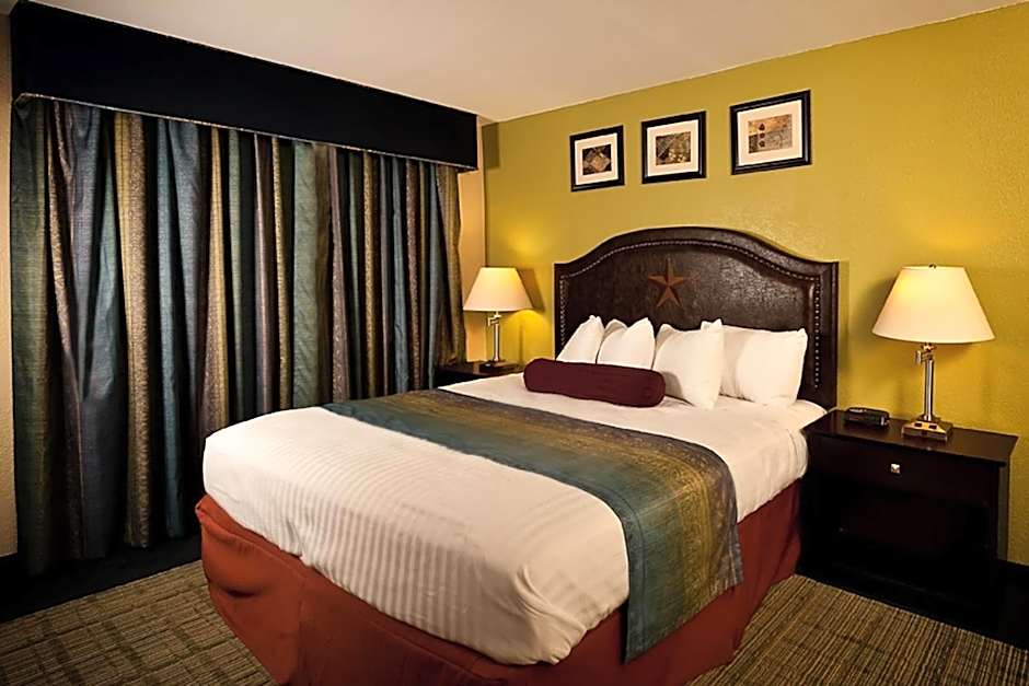 Grand Texan Hotel And Convention Center