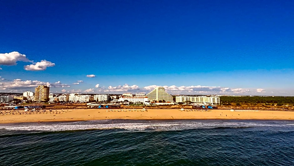 Yellow Praia Monte Gordo