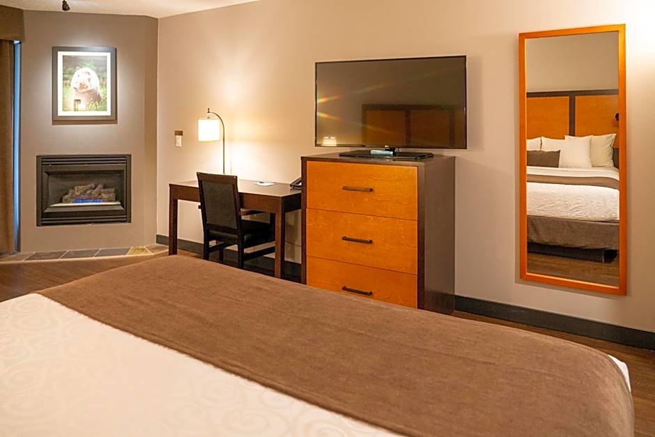 Pocaterra Inn & Waterslide