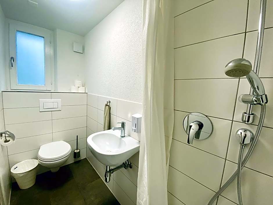 Monteurzimmer - Worker's accommodation - ZIMMERzuVERMIETEN in Biberist