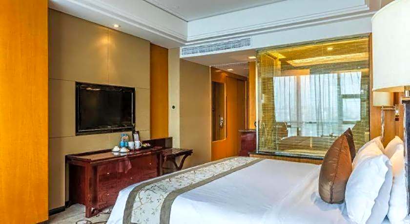 Zhangjiagang Zhonglian GDH International  Hotel