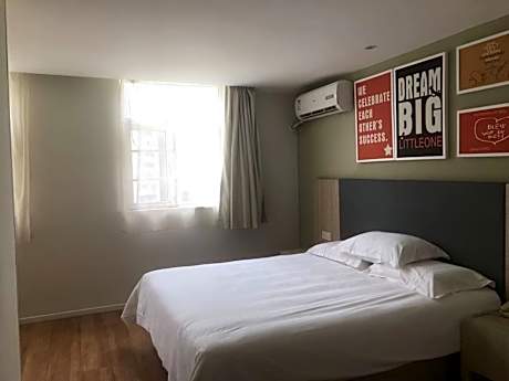 Huazhu - Room With Bed