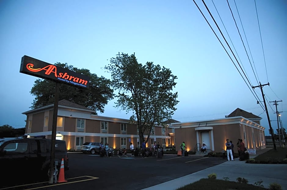 Aashram Hotel by Niagara River