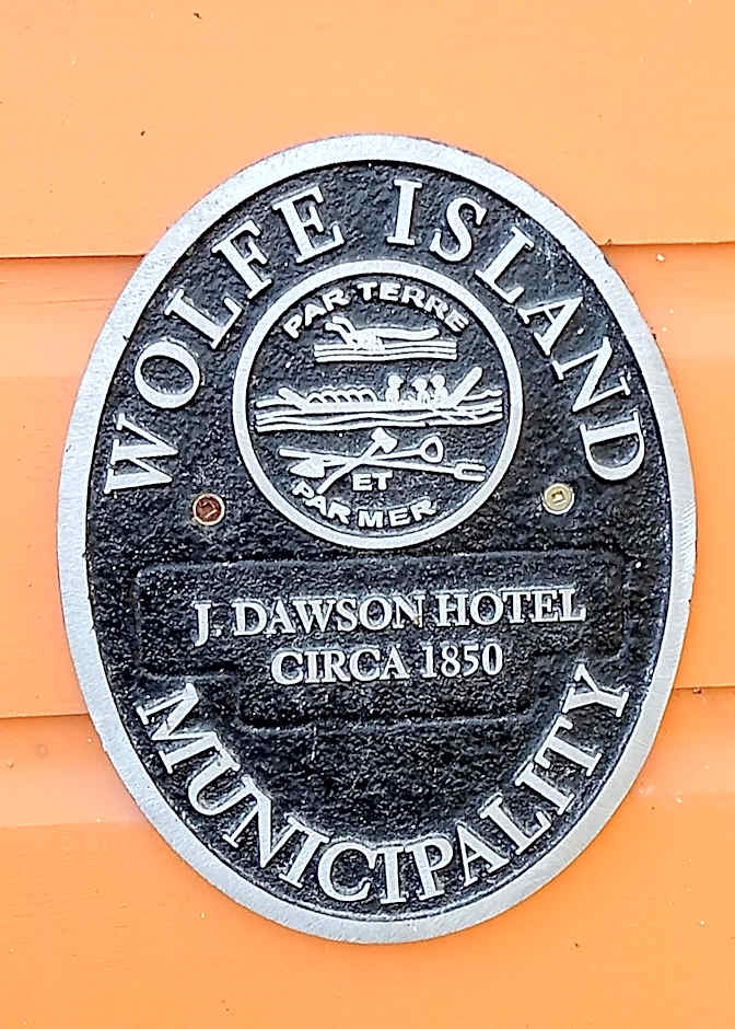 Hotel Wolfe Island