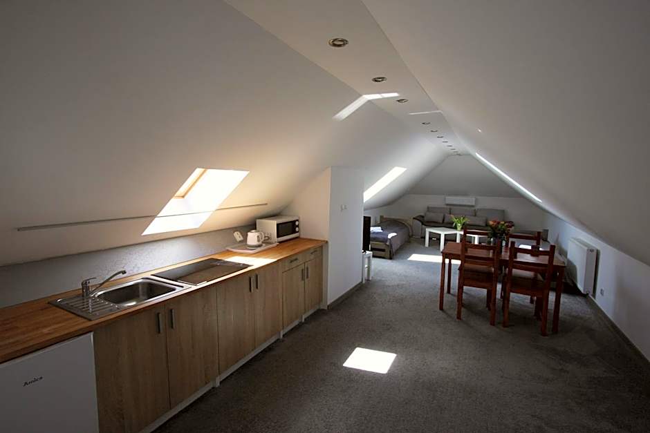 Pokoje Nadrzeczna 45