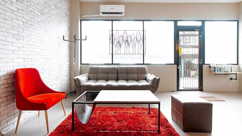 RedDoorz Plus near Osmena Highway 2