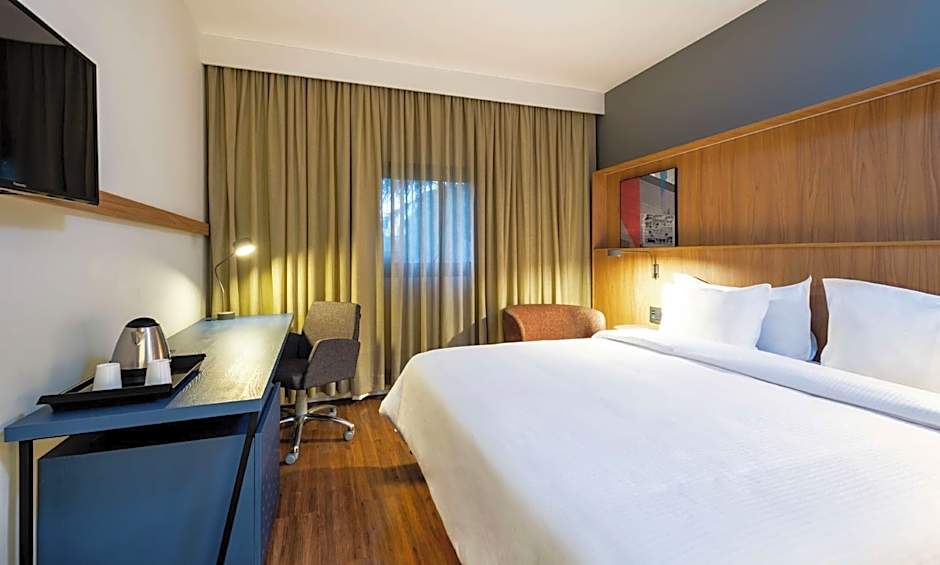 Hampton by Hilton Guarulhos Airport, Brazil