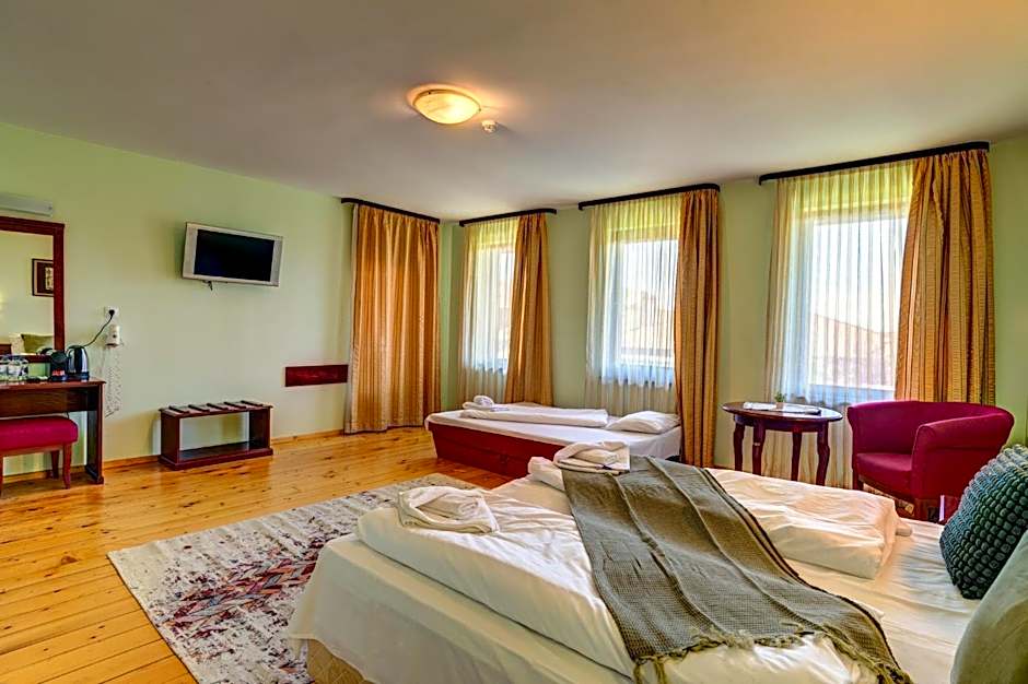 Rachev Hotel Residence