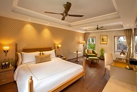 Heritage Suite (Ground Floor) with Complimentary Evening Hi-Tea & Snacks with Live Music