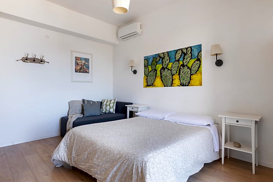 Tauromenion Guest House