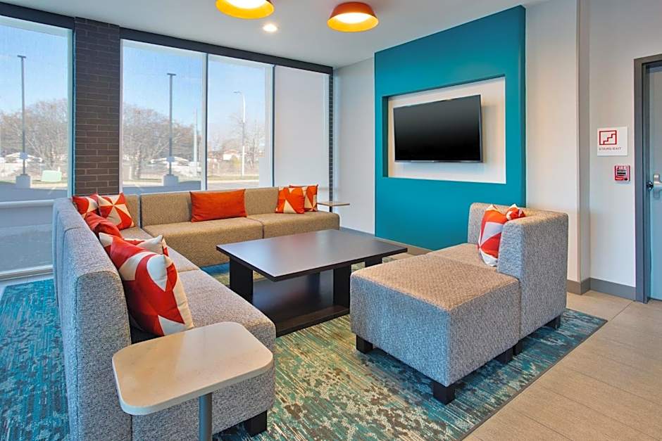 avid hotels - Detroit - Warren By IHG