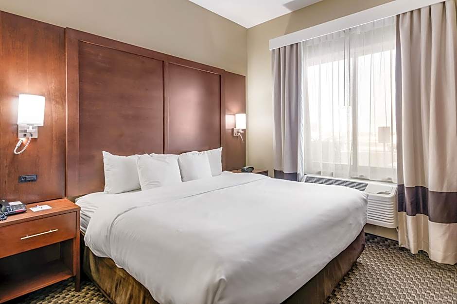 Comfort Suites