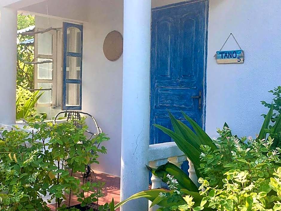 Driftwood Beach Lodge