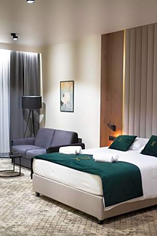 Restoria Hotel***