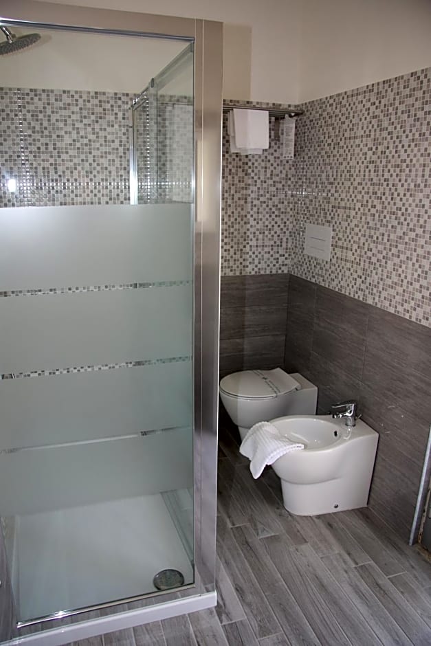 ChrisMare Hotel