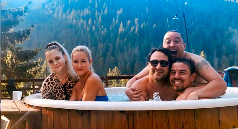 Cabana "Trei Brazi " Retezat