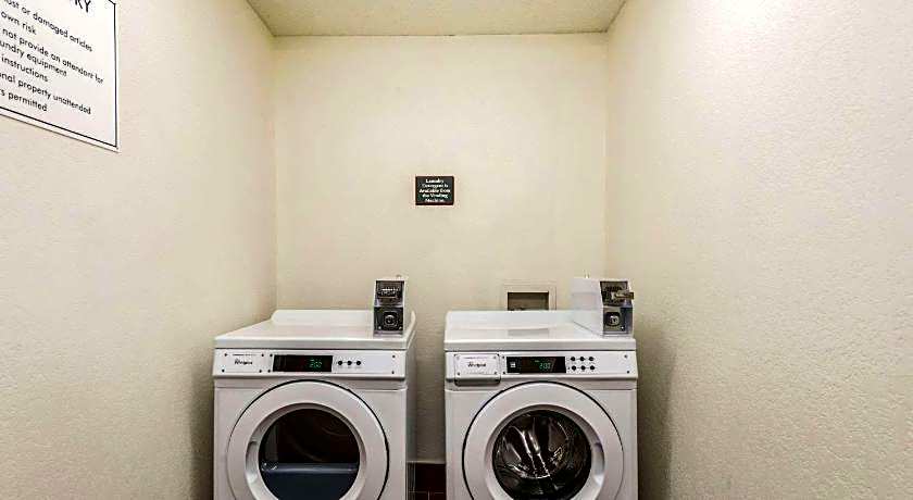 Comfort Inn & Suites Dayton North