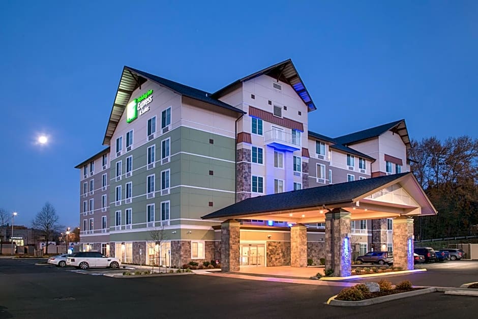 Holiday Inn Express & Suites Seattle South - Tukwila By IHG