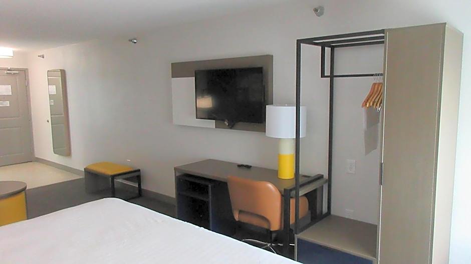 Comfort Inn & Suites Grand Forks near Alerus Center