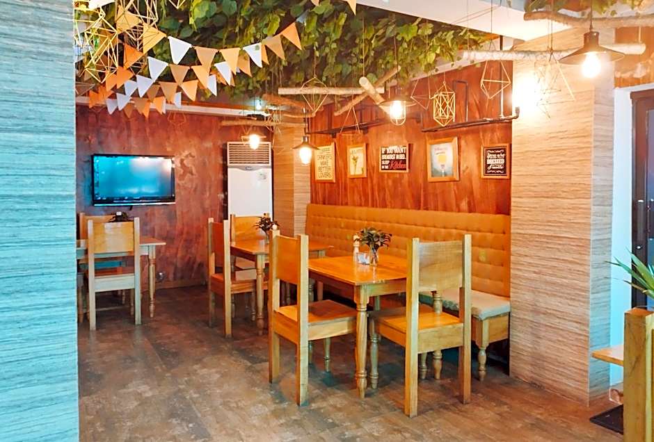 Candice Lucy Hotel Caticlan