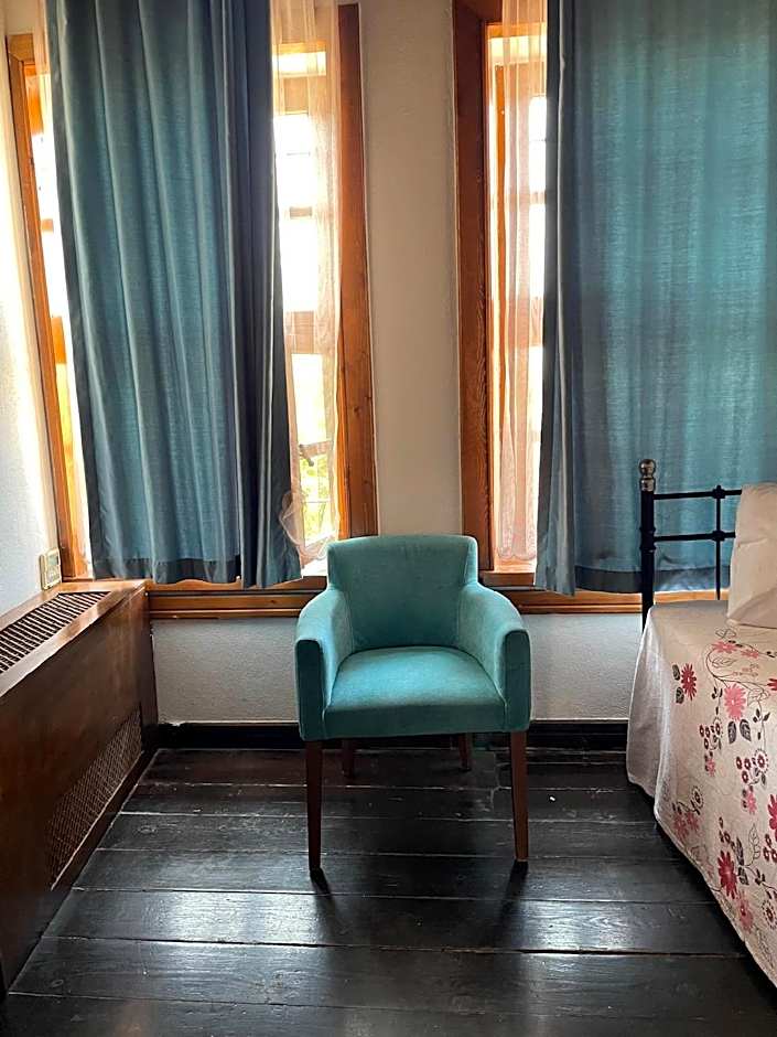 ARİSTONİCUS BUTİK HOTEL