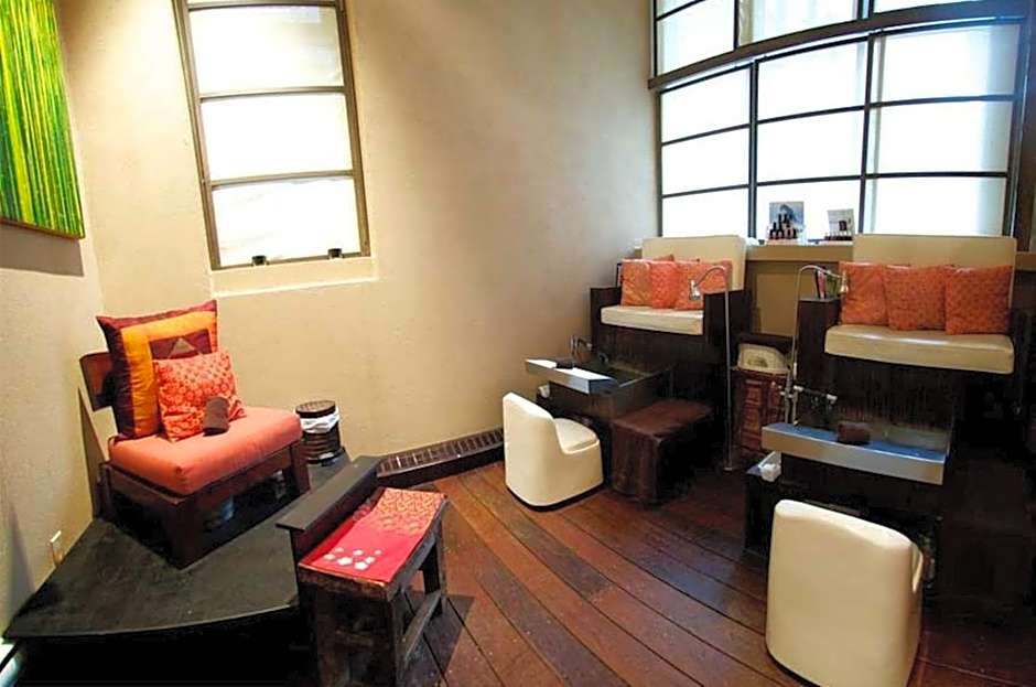 Executive Hotel Cosmopolitan