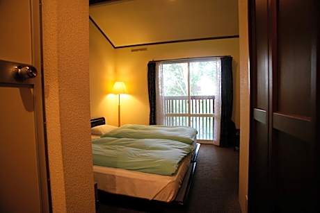 Twin Room with Loft - No Pets
