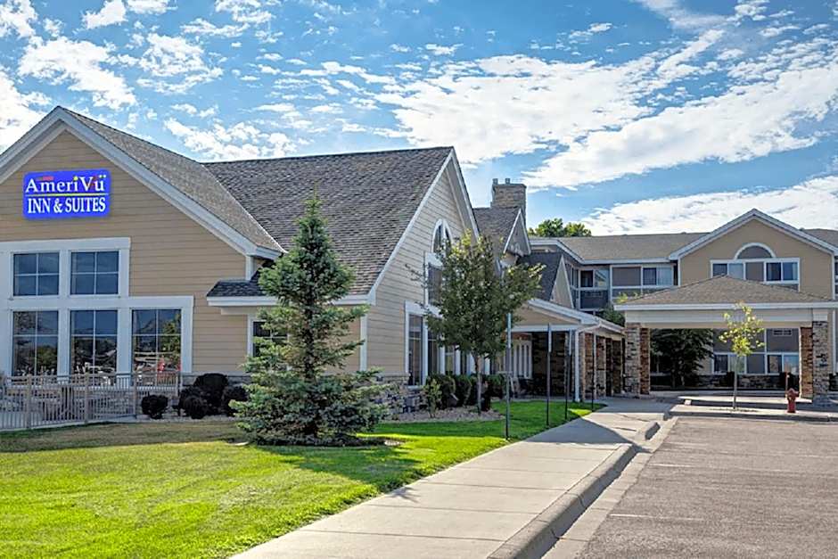 Photo 1 of 50 of AmeriVu Inn and Suites - Waconia