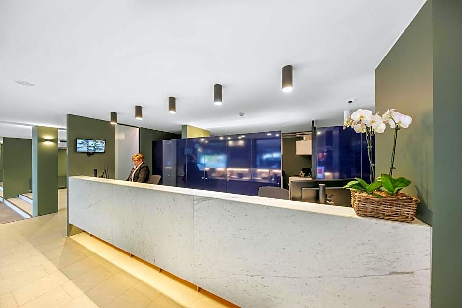 Belconnen Way Hotel & Serviced Apartments