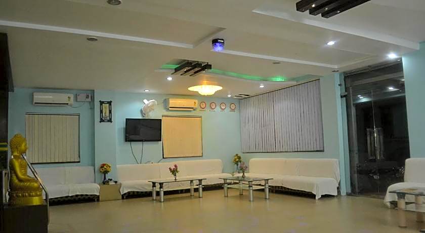 Hotel Om International