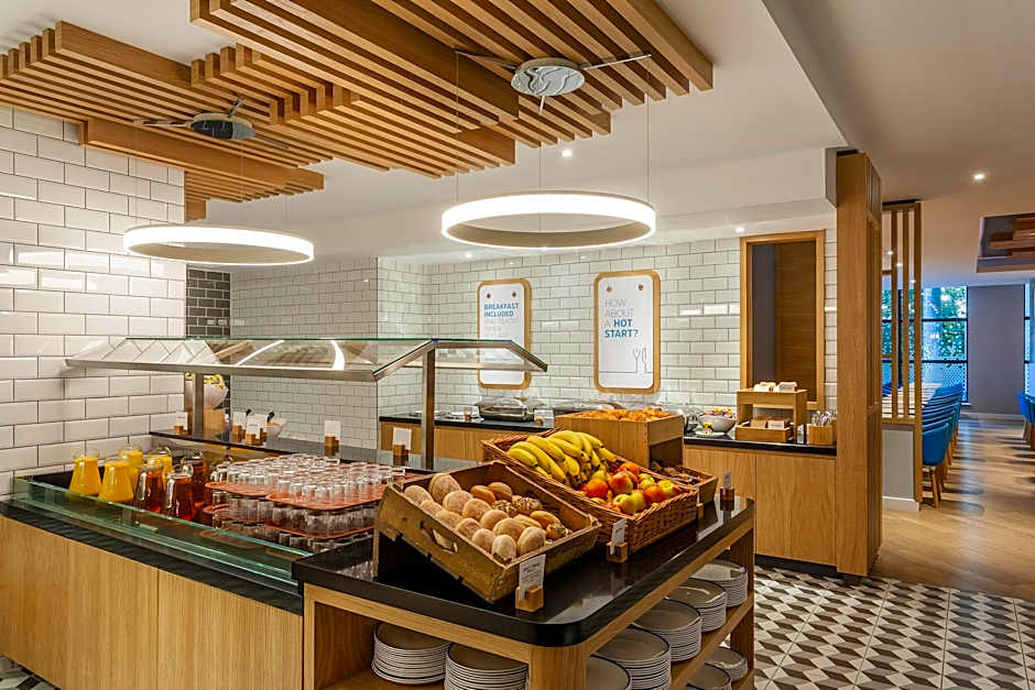 Holiday Inn Express Dublin-Airport By IHG