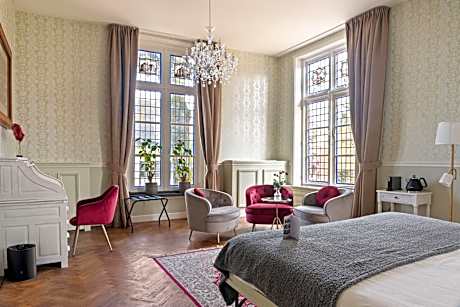 Deluxe King Suite
