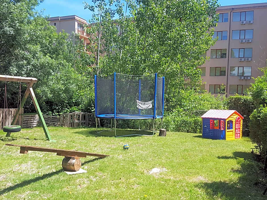 Friends Family Hotel