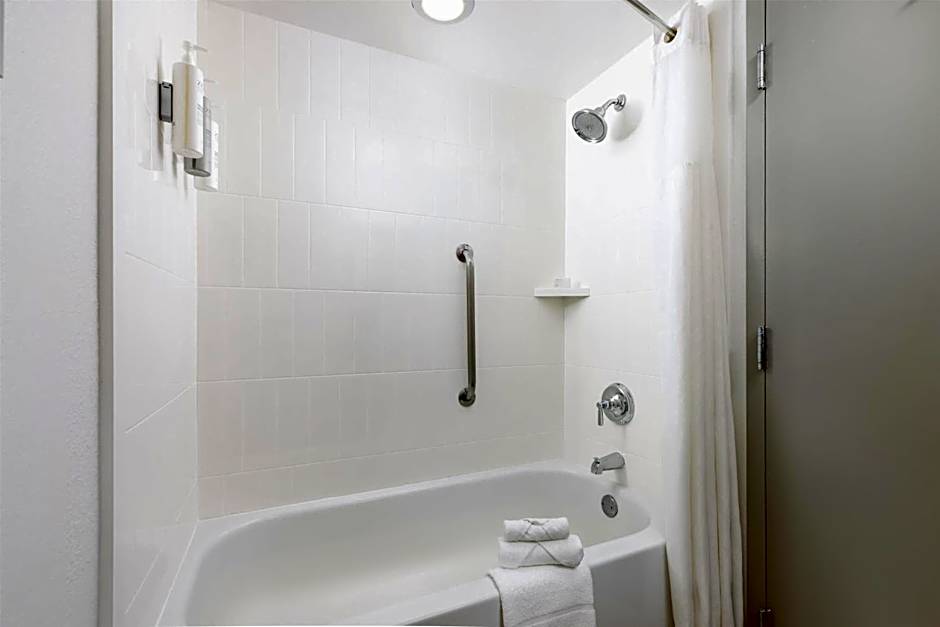 Hampton Inn By Hilton Naples-Central, Fl