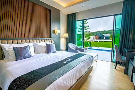 King Room with Pool View