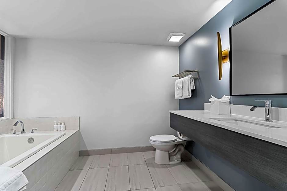The Hourglass Hotel, Ascend Hotel Collection